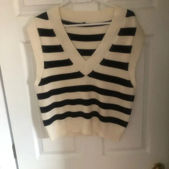 Dynamite Sweater Vest - Picture 1 of 5